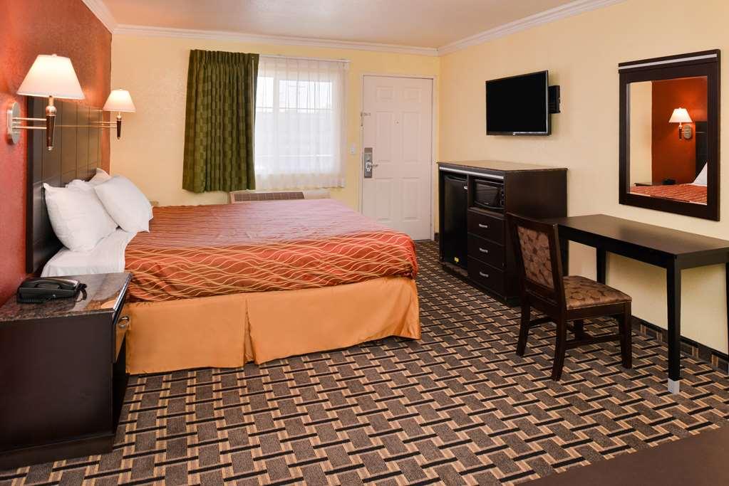 Americas Best Value Inn-Rialto Habitación foto