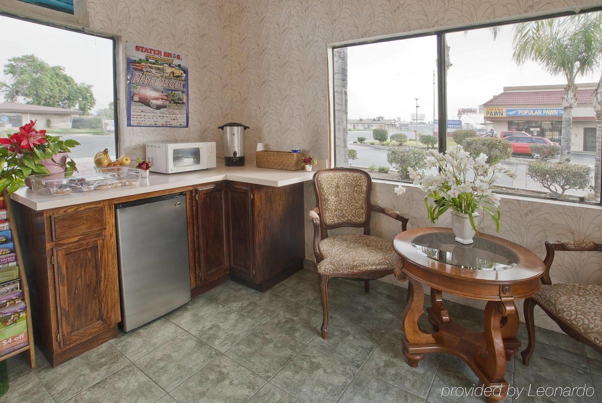 Americas Best Value Inn-Rialto Interior foto